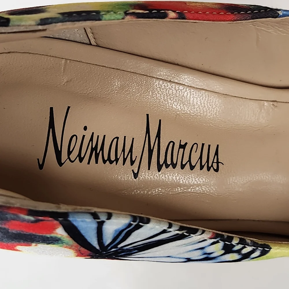 Neiman Marcus Multicolor Butterfly Print Bow Accent Pumps - Picture 11 of 16